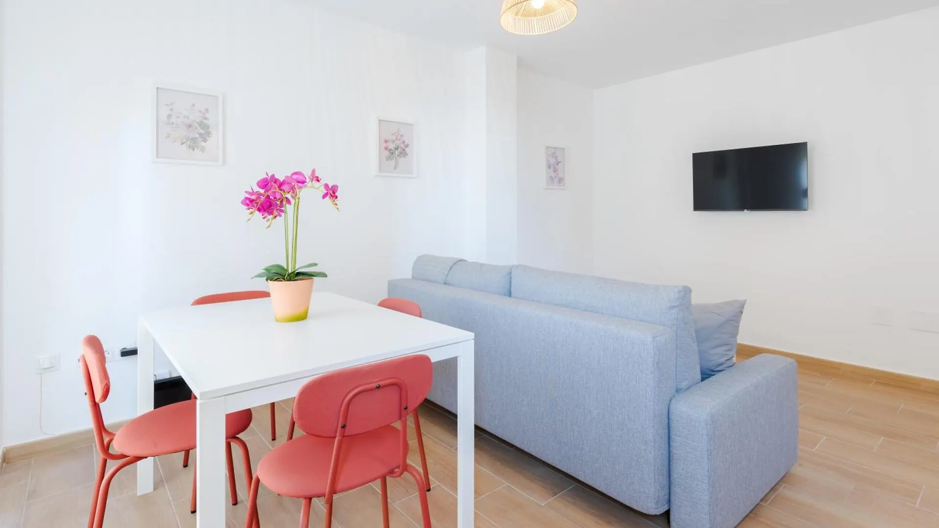 Wintowinrentals Frontline Beach Apartment In Rincon De La Victoria Spain
