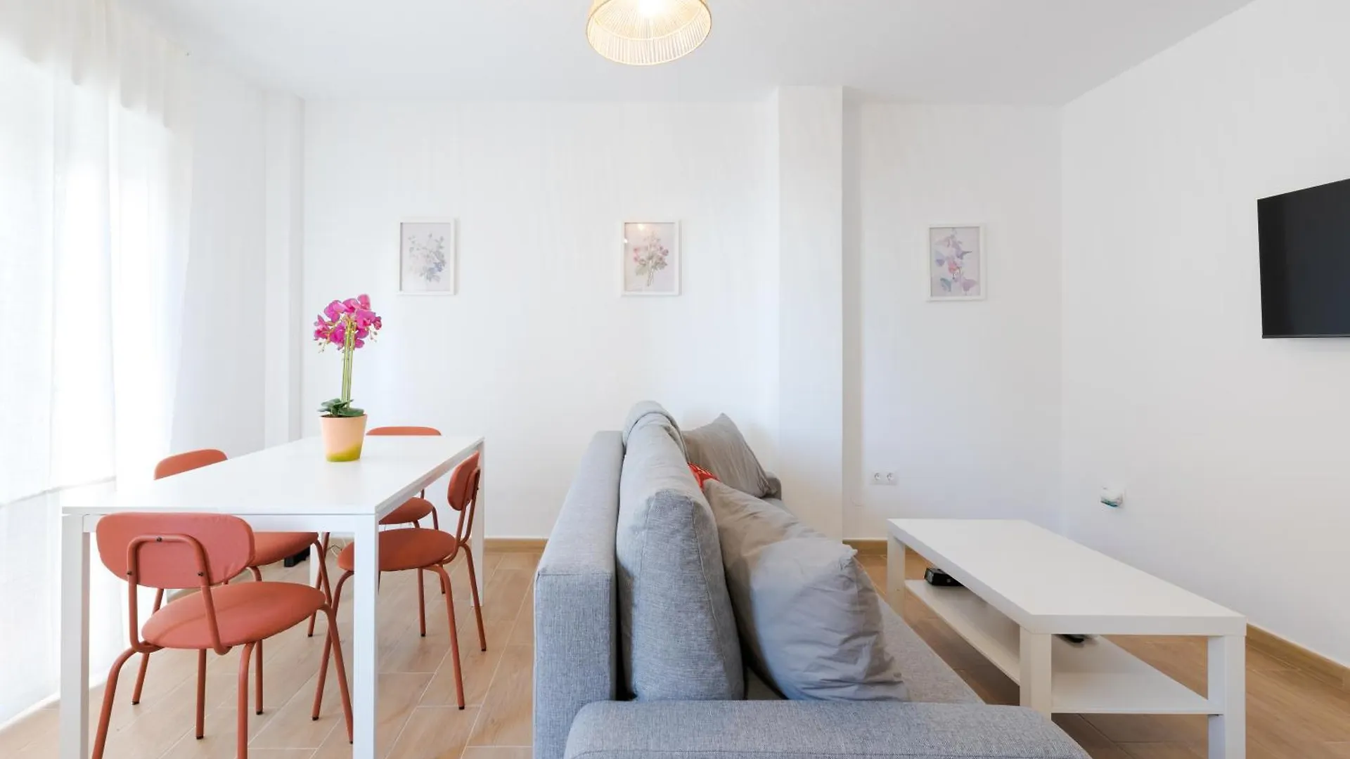 Wintowinrentals Frontline Beach Apartment In Rincon De La Victoria Spain