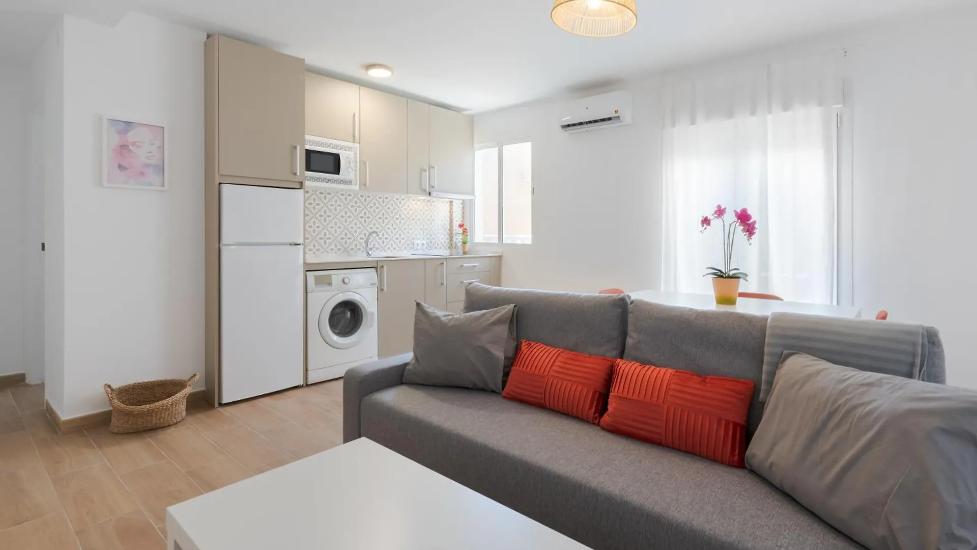 Wintowinrentals Frontline Beach Apartment In Rincon De La Victoria 0*,  Spain