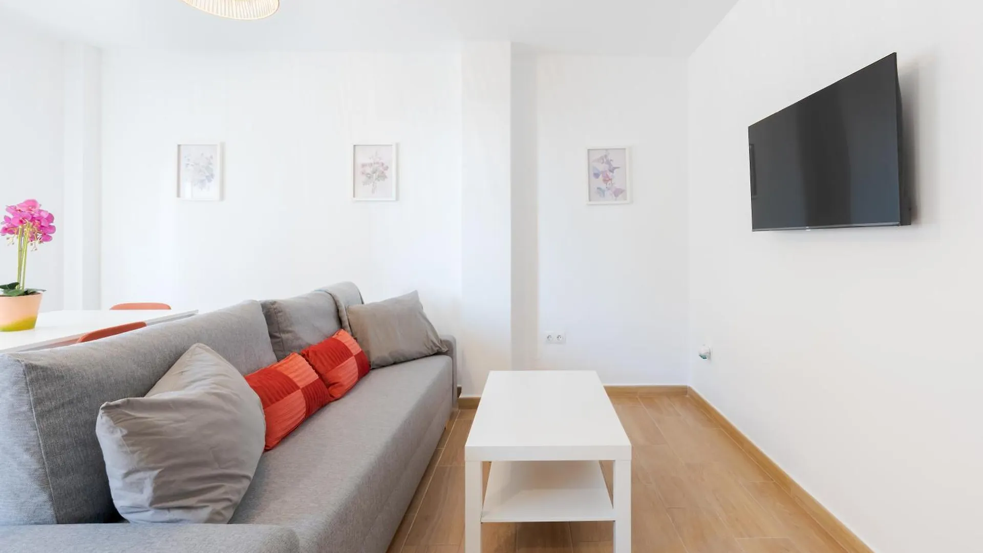 Wintowinrentals Frontline Beach Apartment In Rincon De La Victoria